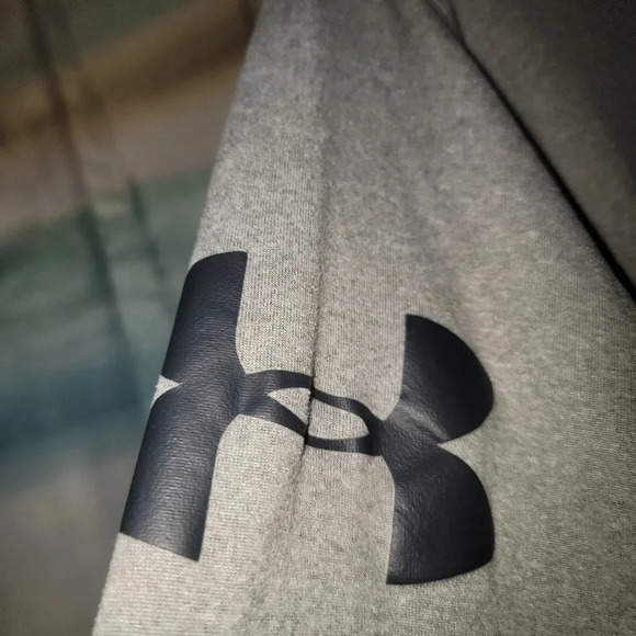 Under Armour Hoodie - Picture 3 of 3